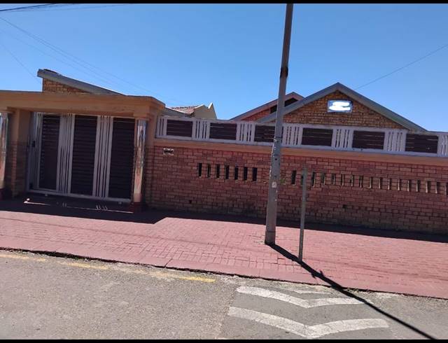 3 BEDROOM HOUSE FOR SALE IN DOBSONVILLE